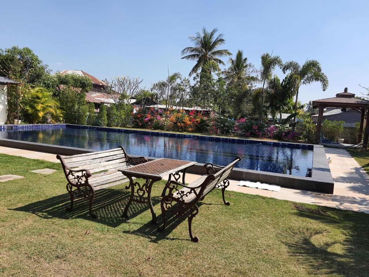 Nadee Resort Udon Thani Exteriör bild