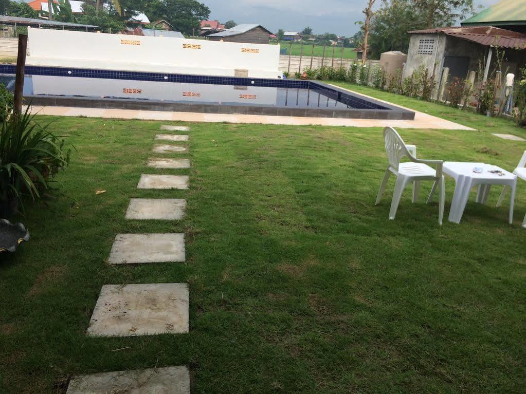 Nadee Resort Udon Thani Exteriör bild