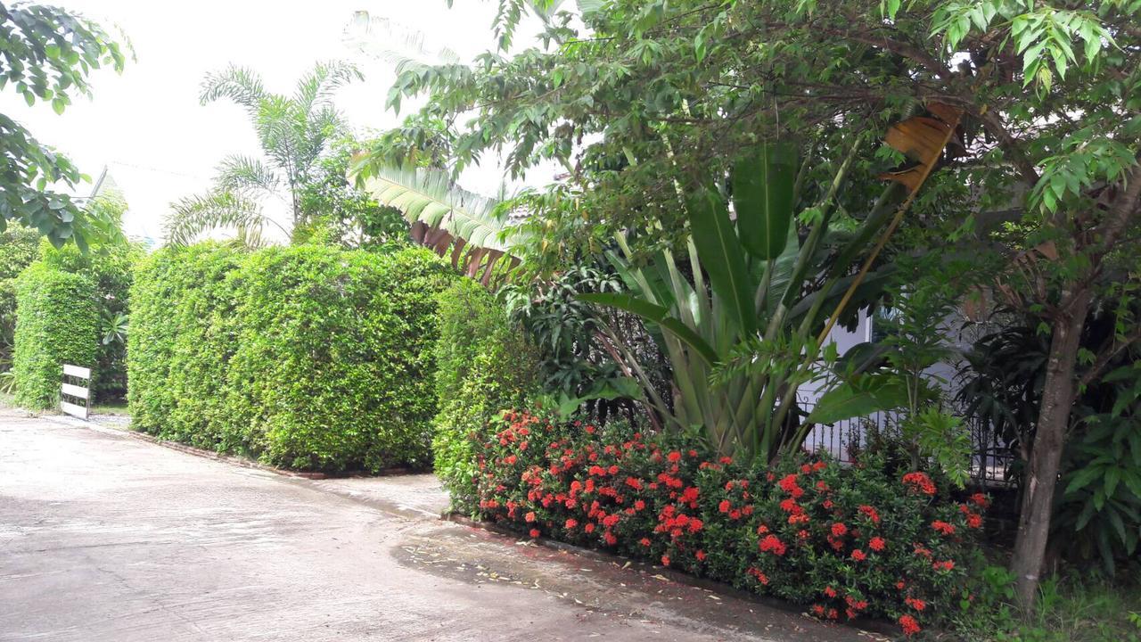 Nadee Resort Udon Thani Exteriör bild