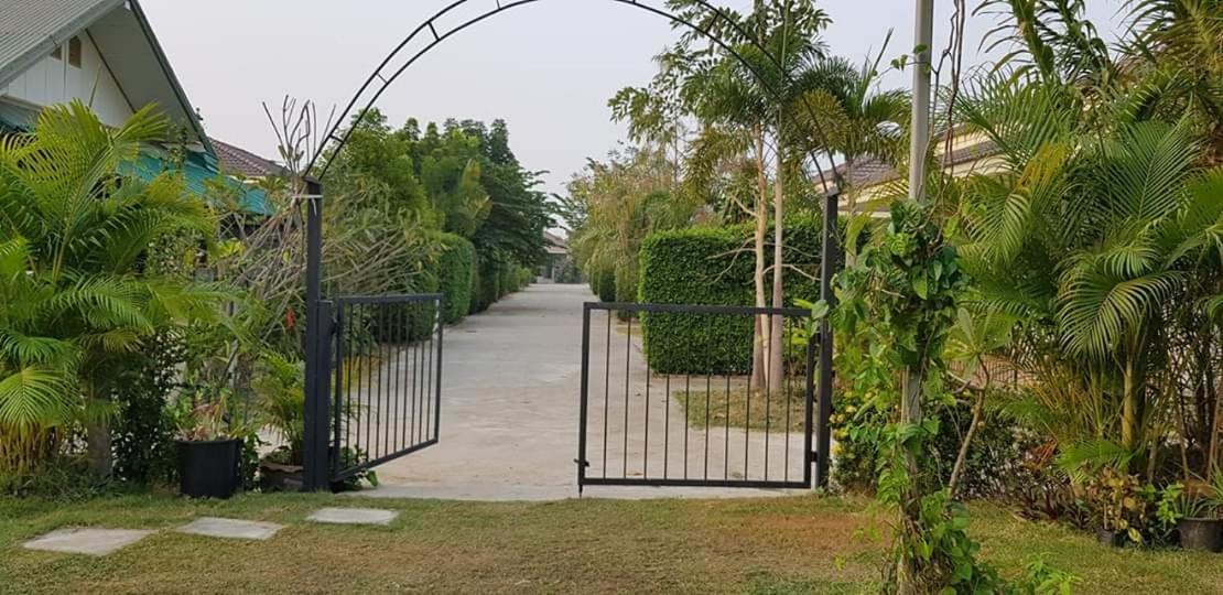 Nadee Resort Udon Thani Exteriör bild